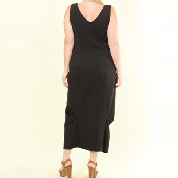 Plus Size Princess Ruched Sides Black Maxi Dress - Picture 5 of 5
